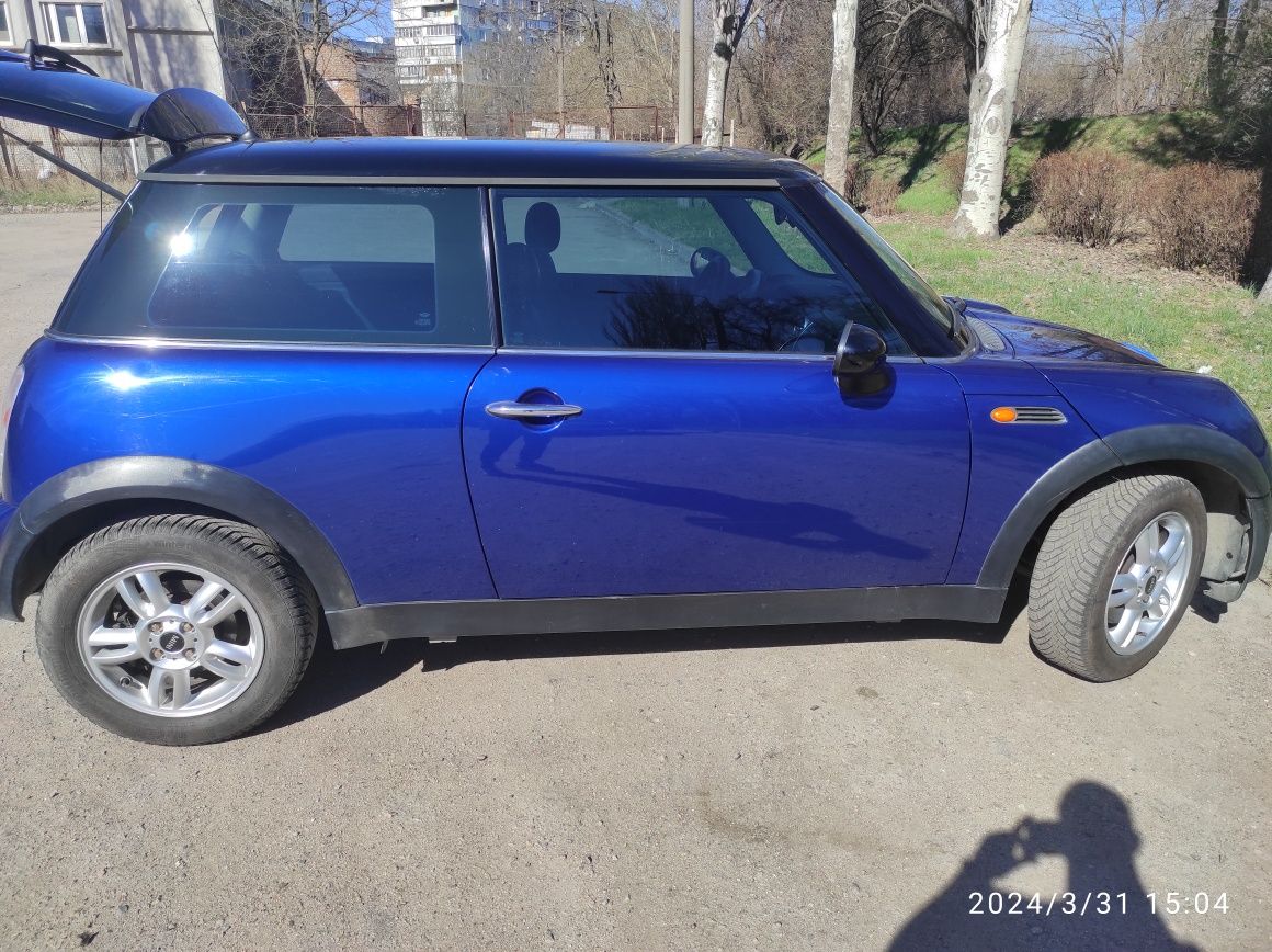 Mini cooper 1,6 AT