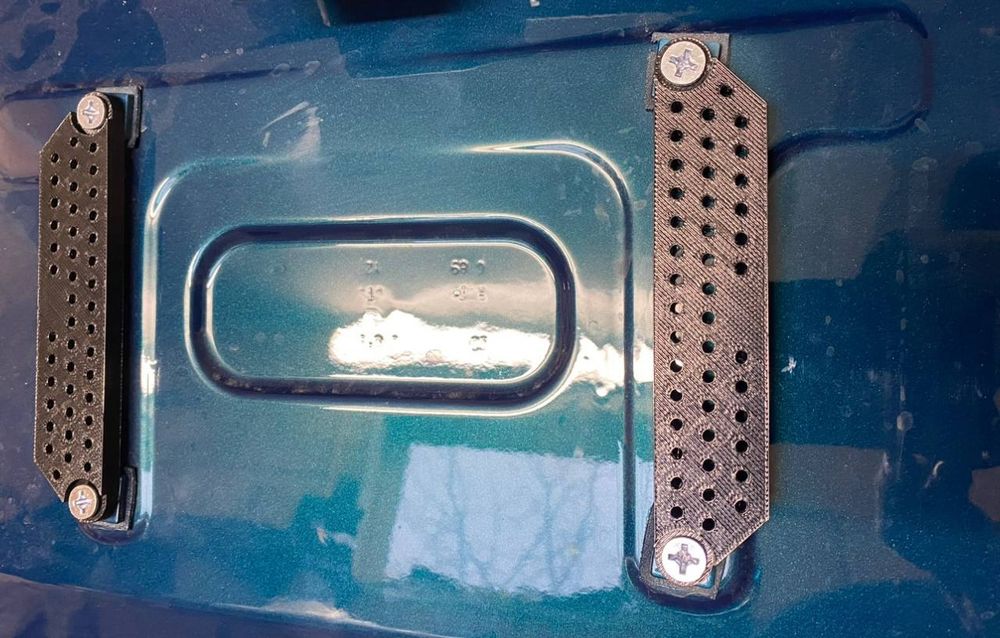 Перехідник номера для Американських автомобілів на Євро-рамку.
Естетич