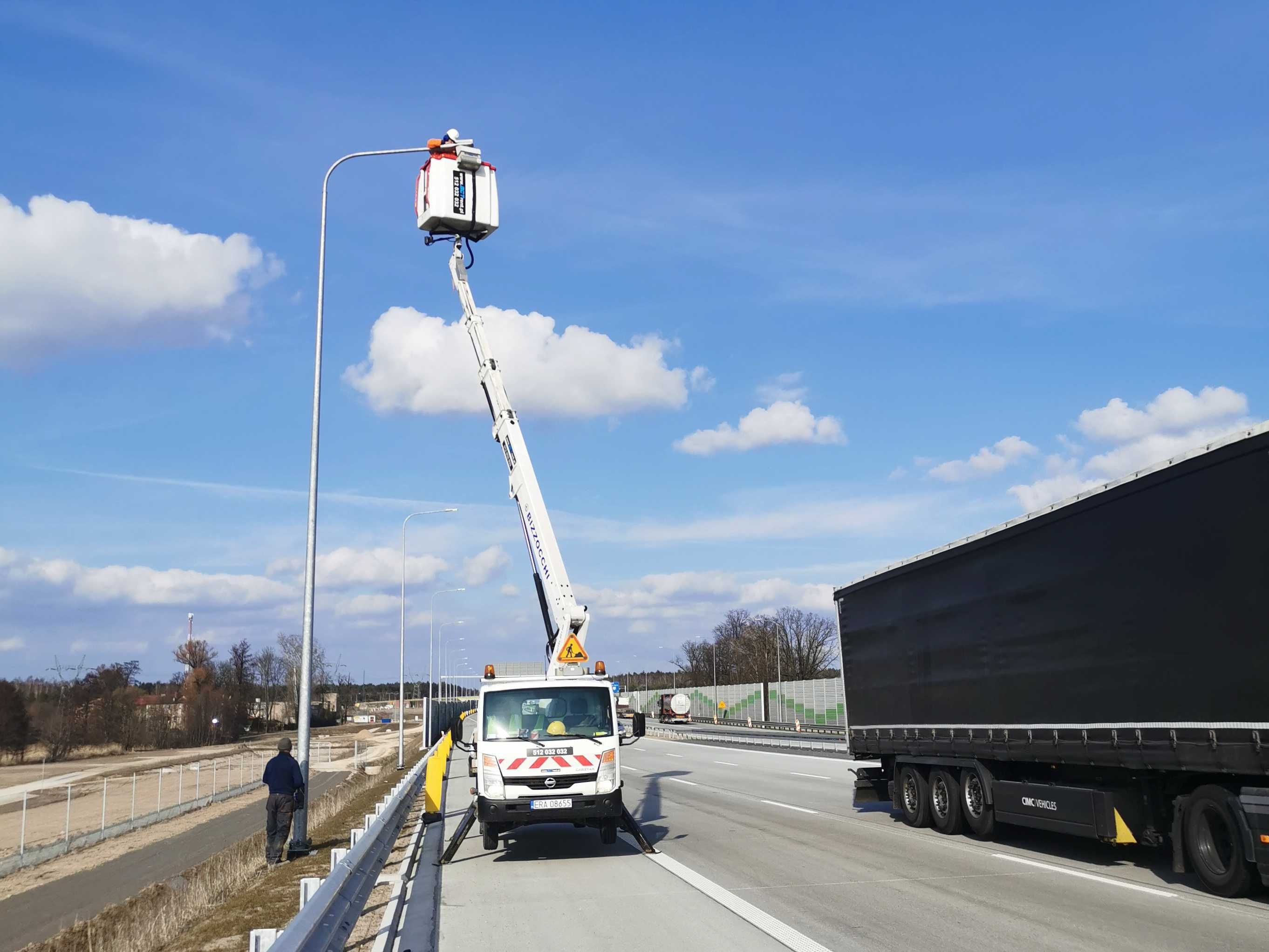 Podnośnik ładowarka teleskopowa Manitou MRT dźwig zwyżka, minikoparka