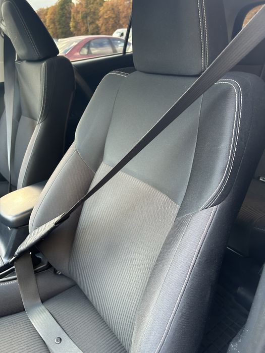 Продам Toyota RAV 4