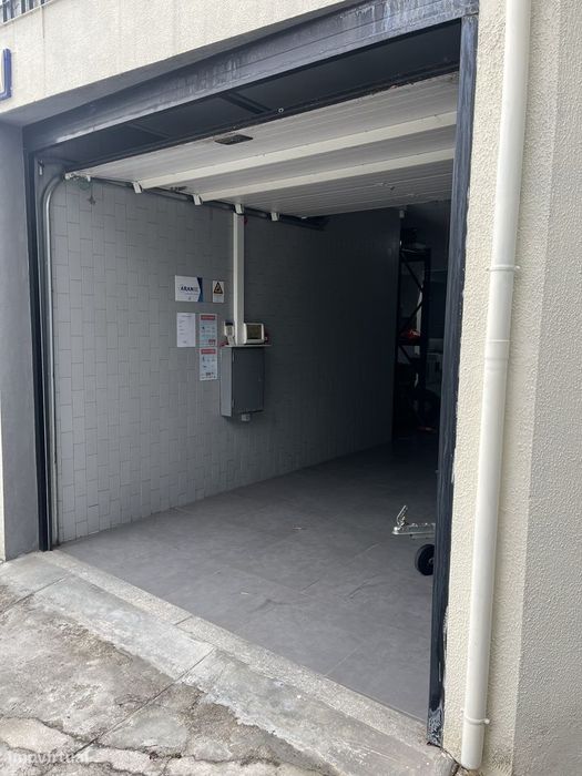 Armazém Garagem como novo