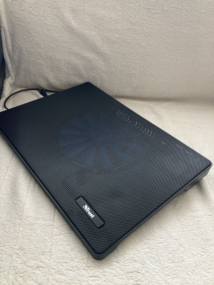 Podkładka chłodząca pod laptopa Trust