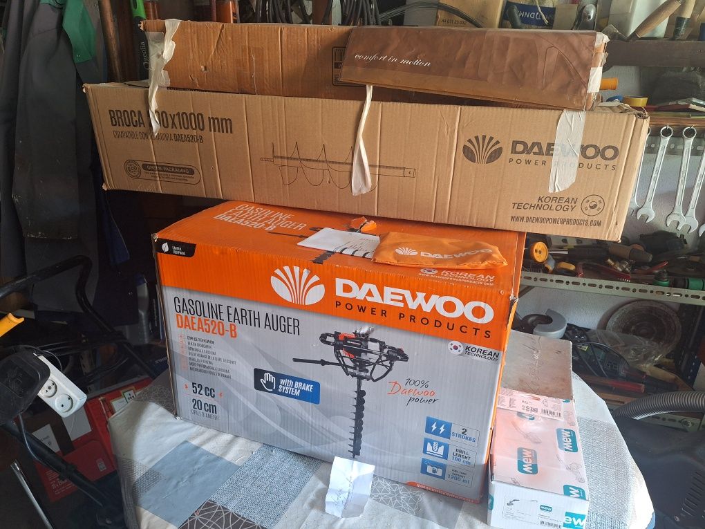 Perfurador de solo Daewoo