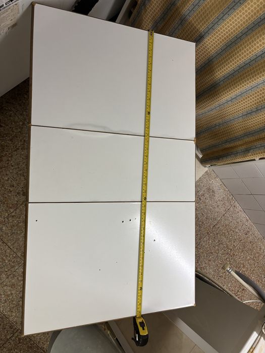 Mesa dobravel em cor branca