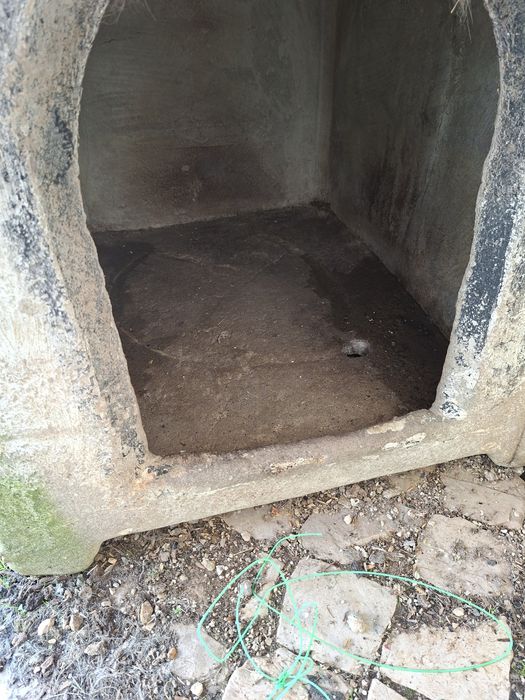 Casota de cimento para cão grande