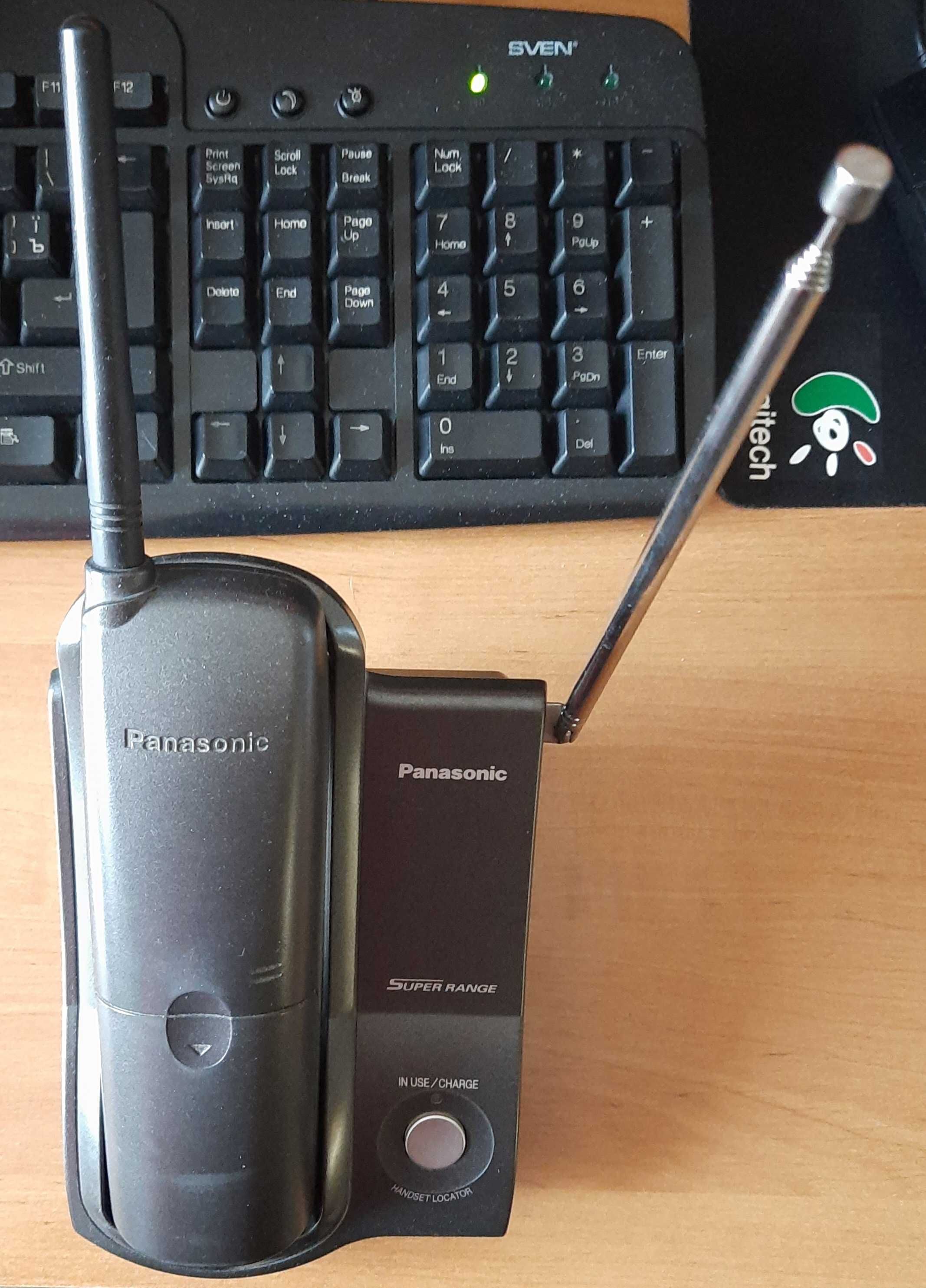 Радио телефон Panasonic и стационарный телефон Euroline.