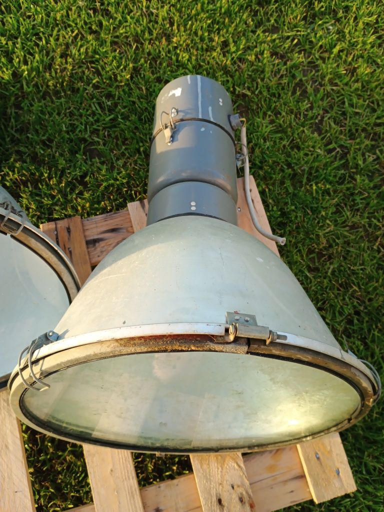 Lampy przemysłowe