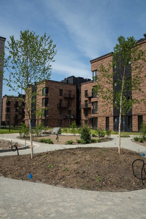 2к квартира з кухнею-студіо