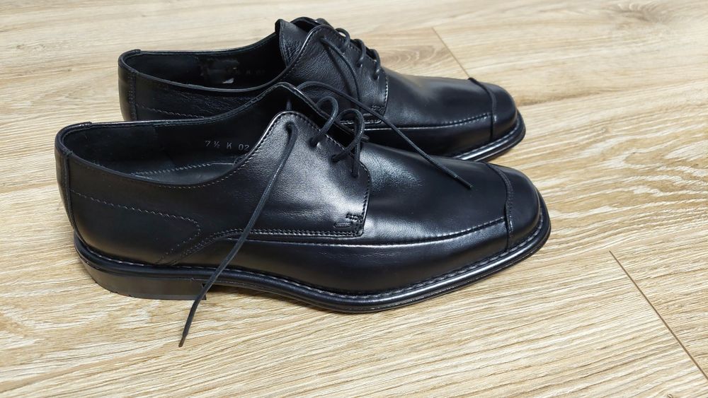 Czarne buty garniturowe 41