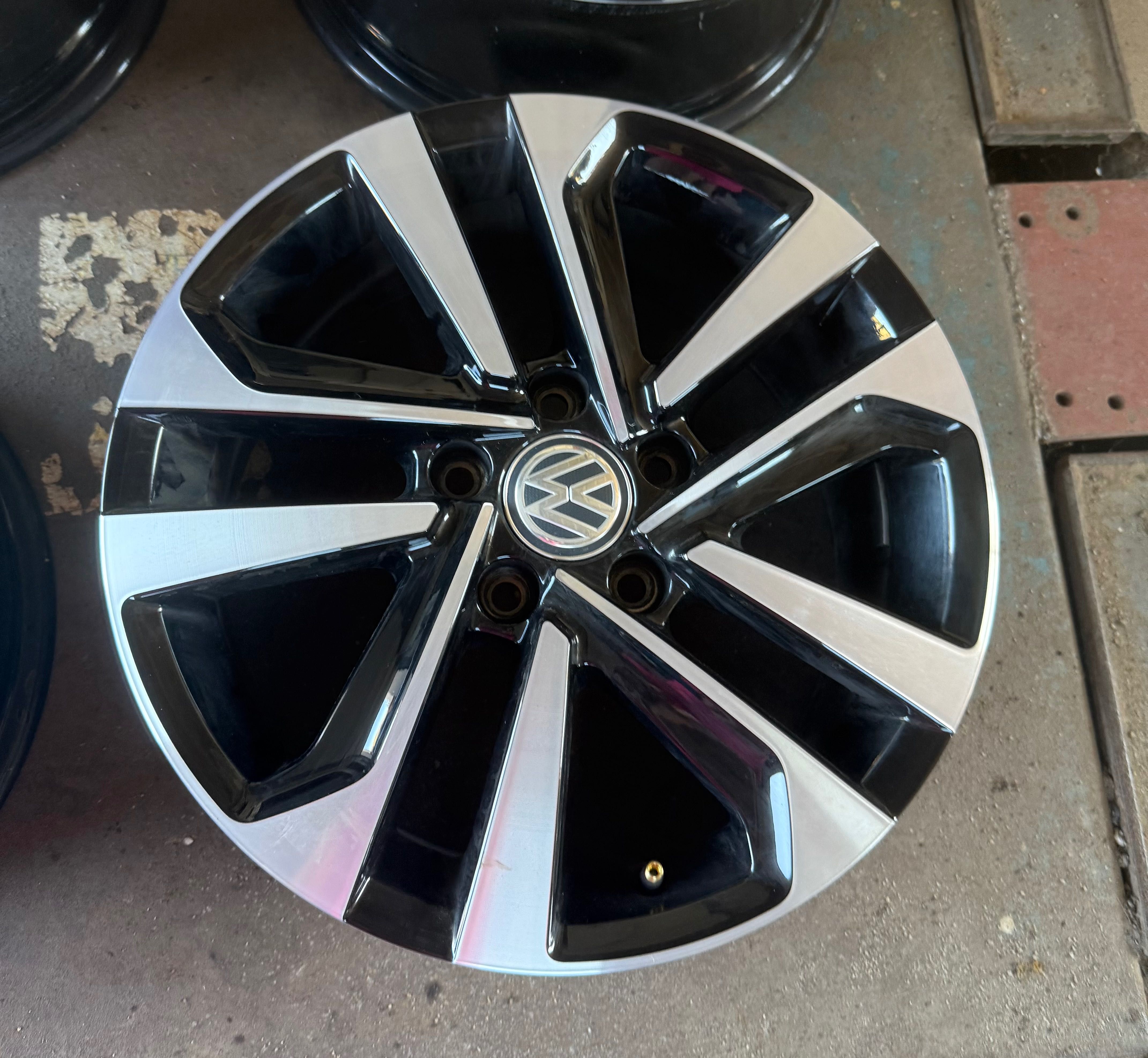 Felgi aluminiowe VW OE ET 48 6,5jx160 5x112