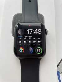 Apple watch se 44 mm space grey aluminium case black sport