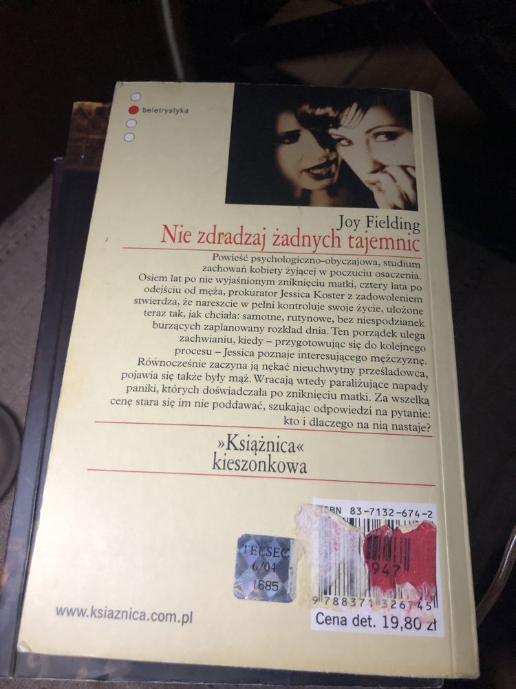 Nie zdradzaj żadnych tajemnic, Joy Fielding. - Proza psychologiczna