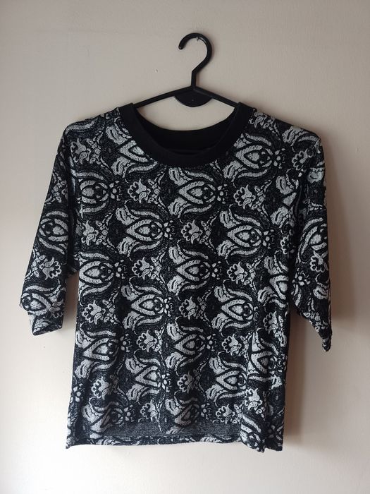 Śliczna bluzka elegancki styl