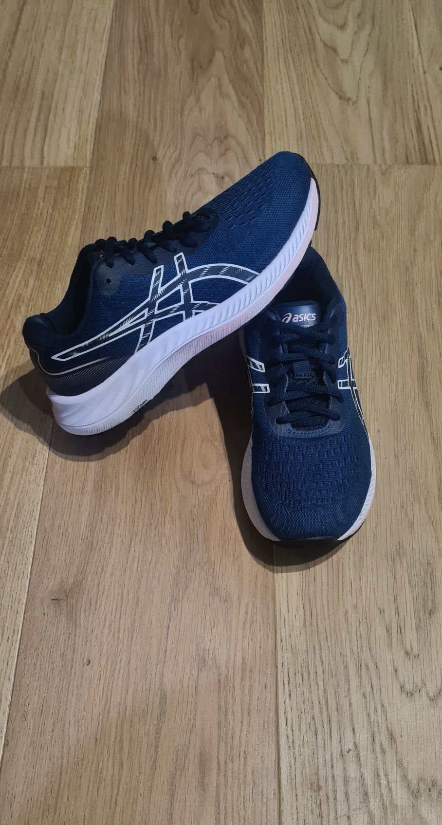 Asics красовки кросівки кроссовки