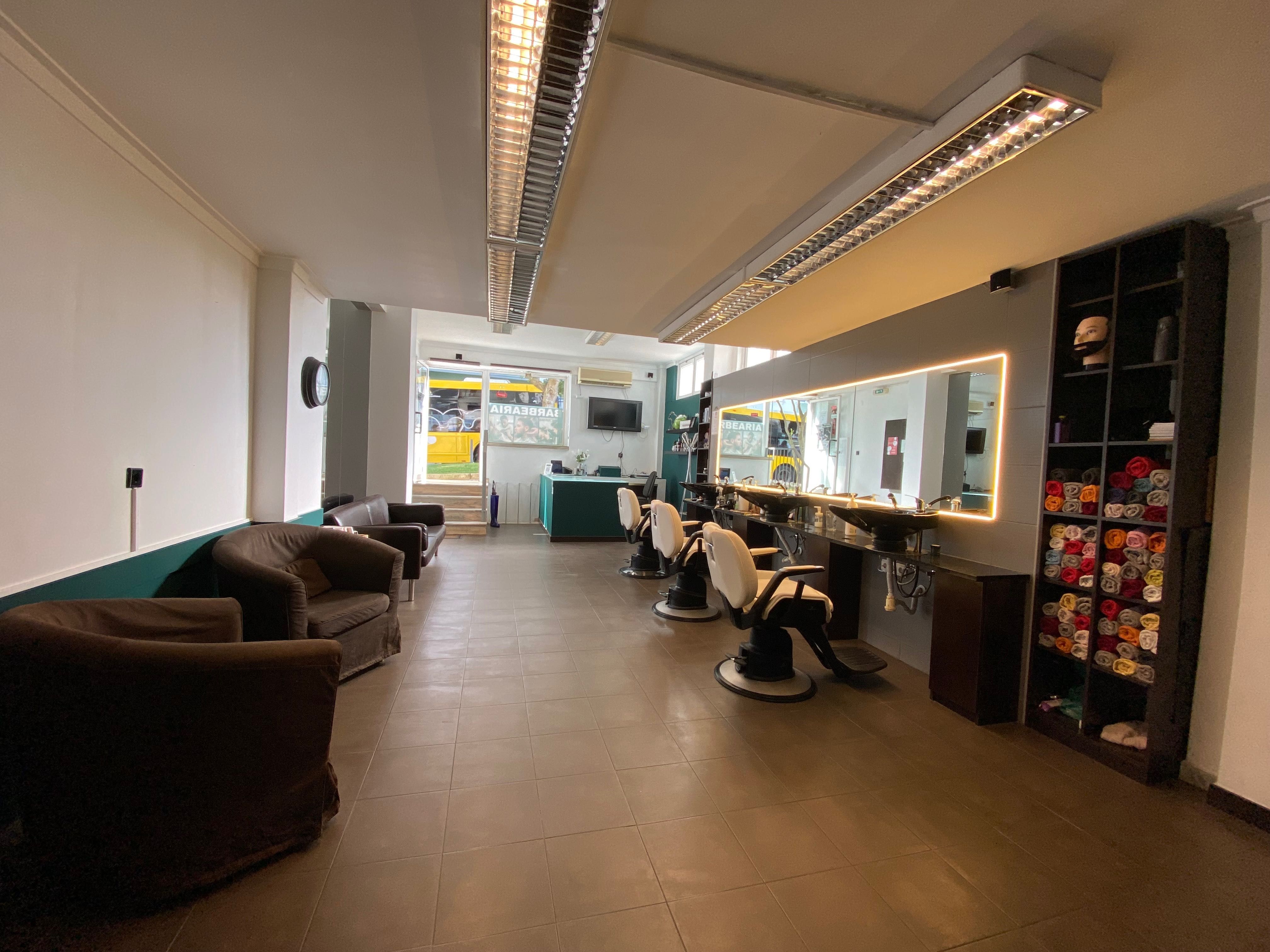 Oportunidade / Trespasse de Barbearia - Amadora