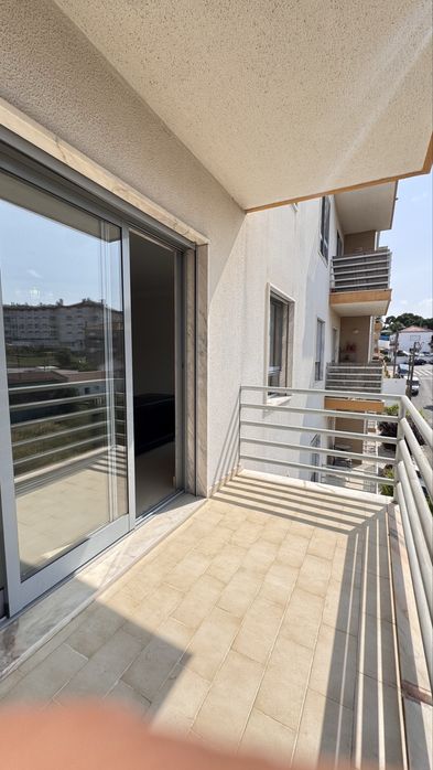 Apartamento T2 Cacem C/ Garagem e Suite