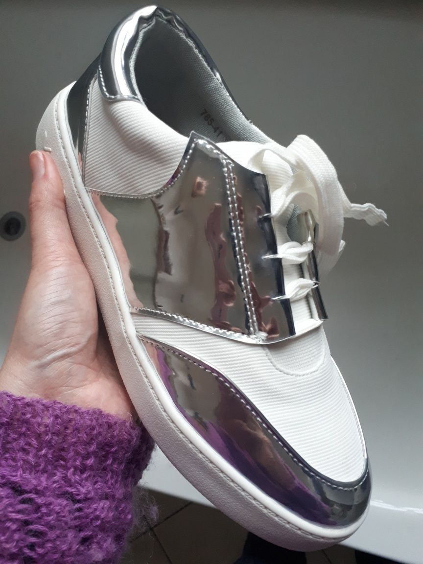 Metaliczne holograficzne sneakersy sportowe 38