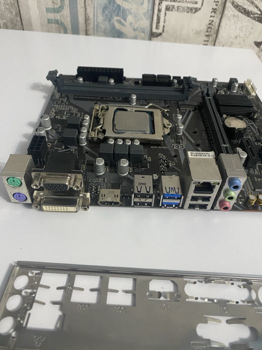 Комплект i3-10100F + плата Gigabyte H410M S2H, отличное состояние
