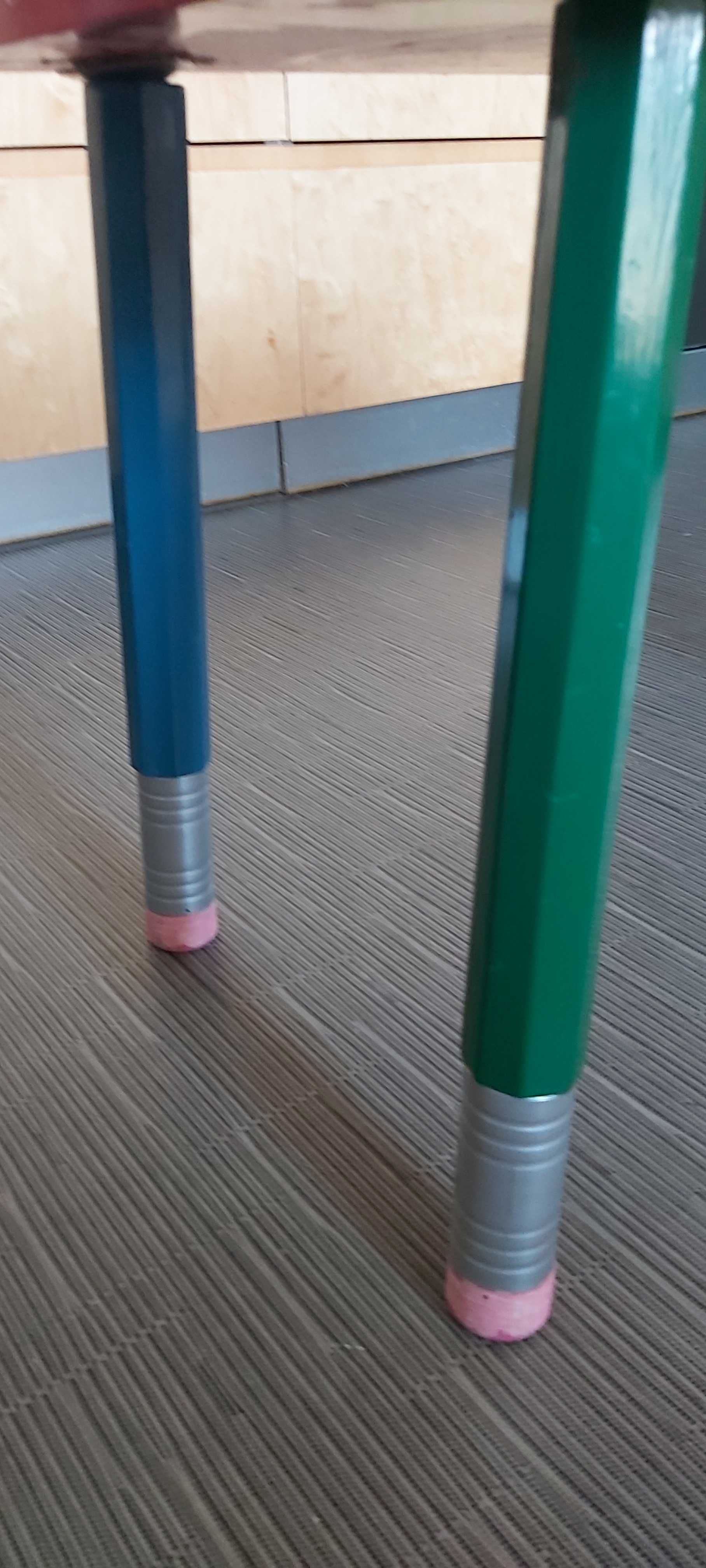 Zestaw mebli regał i stolik