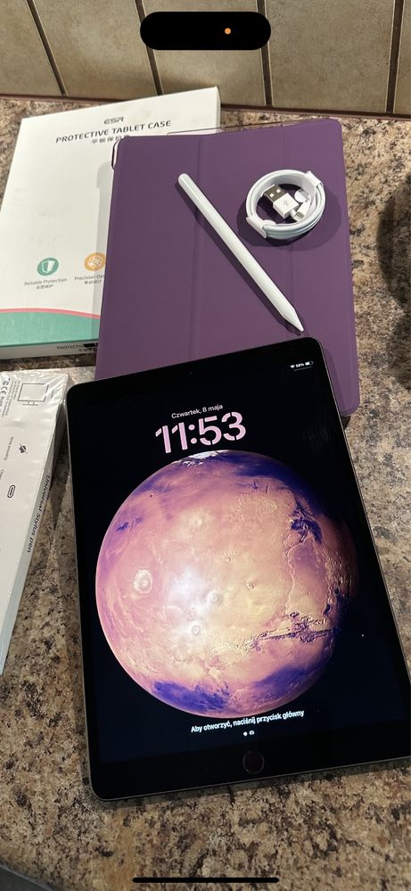 Tablet iPad Apple Retina 10” + NOWY RYSIK + nowe etui - super stan