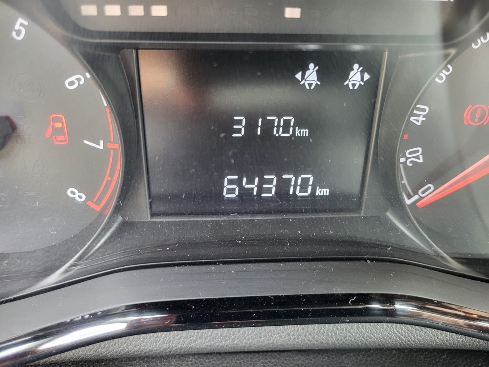 Opel Karl Niski przebieg bardzo uszanowany