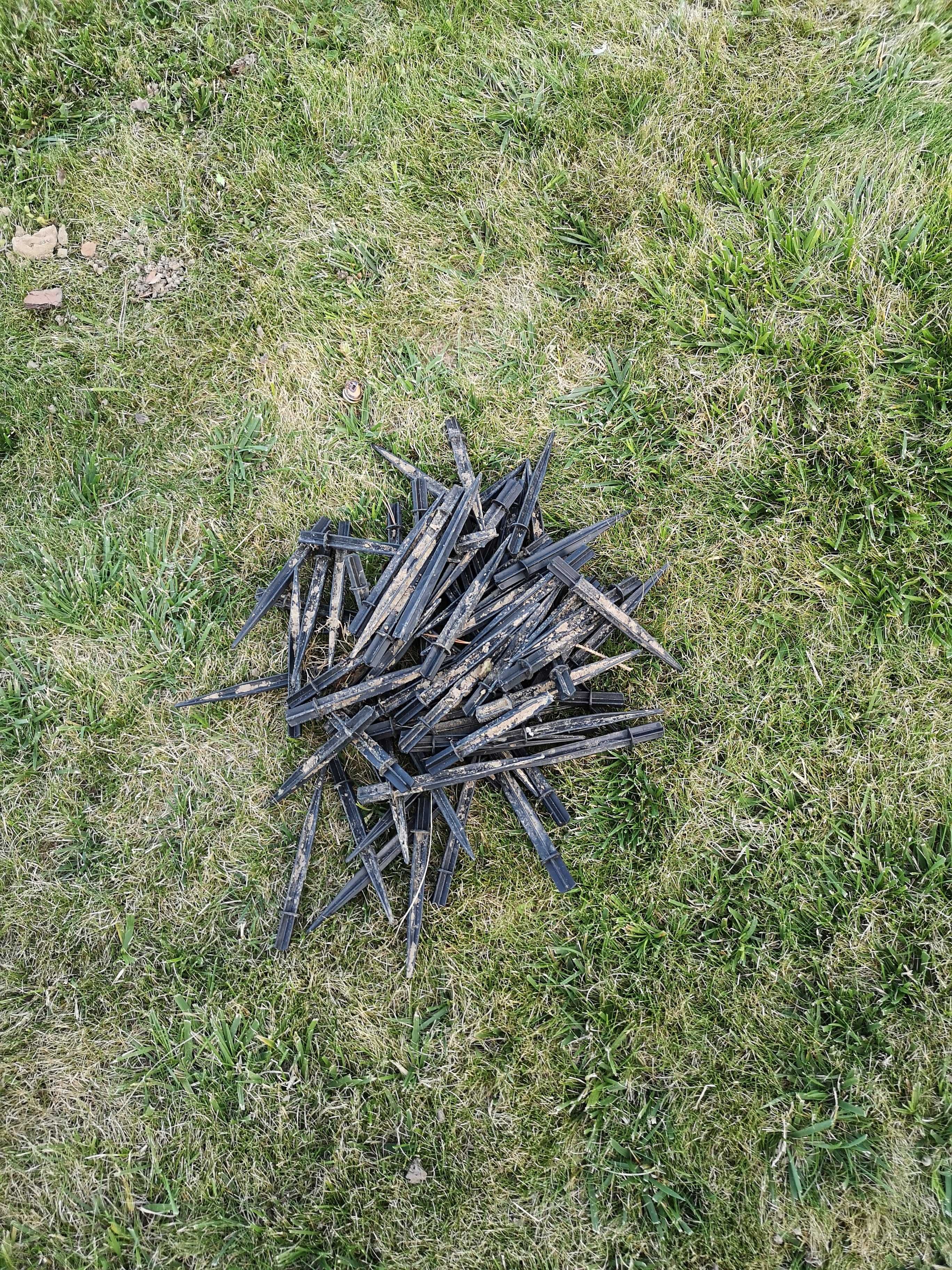 Palisada obrzeże trawnikowe ogrodowe IPAL7 brąz