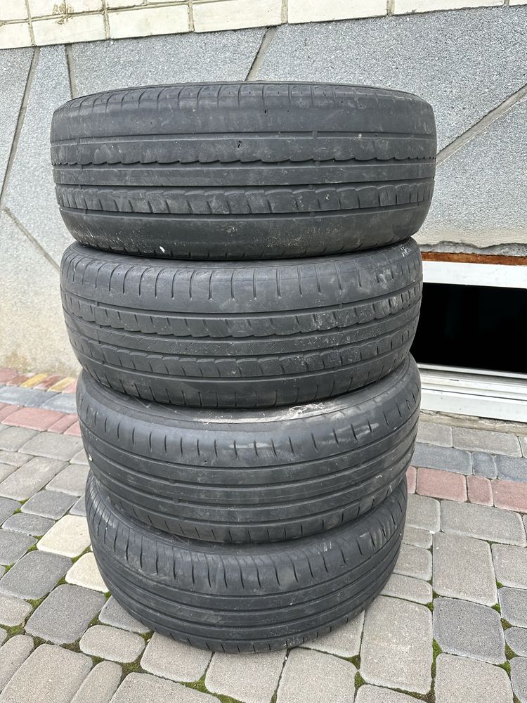 Резина розпаровка 215/60 R16 2017 та 2020 року