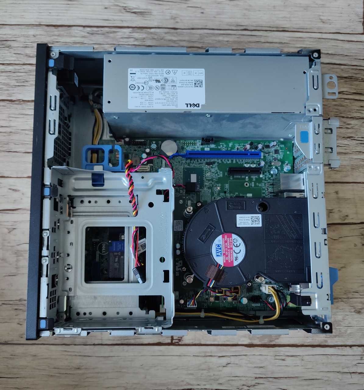 Komputer Dell 7050 SFF I5-7600 4x3.5GHz 8/256GB Win11 NVMe cichy