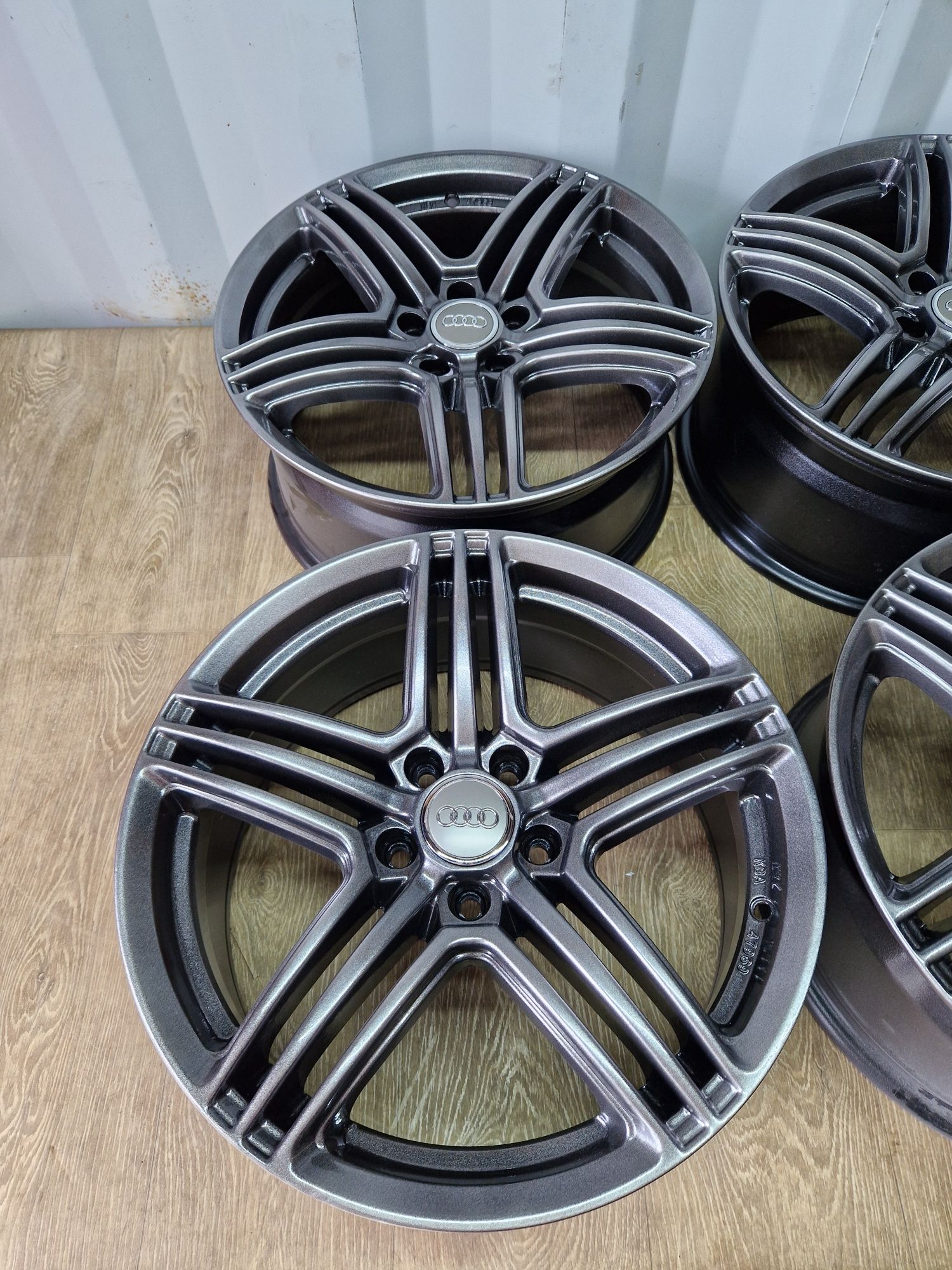 Felgi 18 audi a3 a4 Vw Golf touran passat 5x112 8j et45 os 66.6