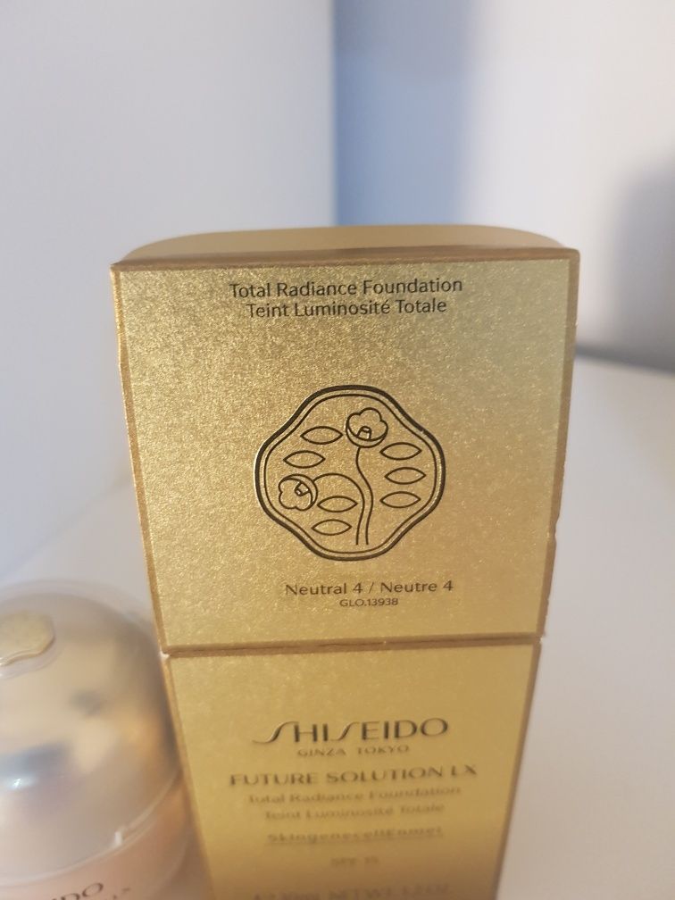 Shiseido Future Solution podkład przeciwzmarszczowy