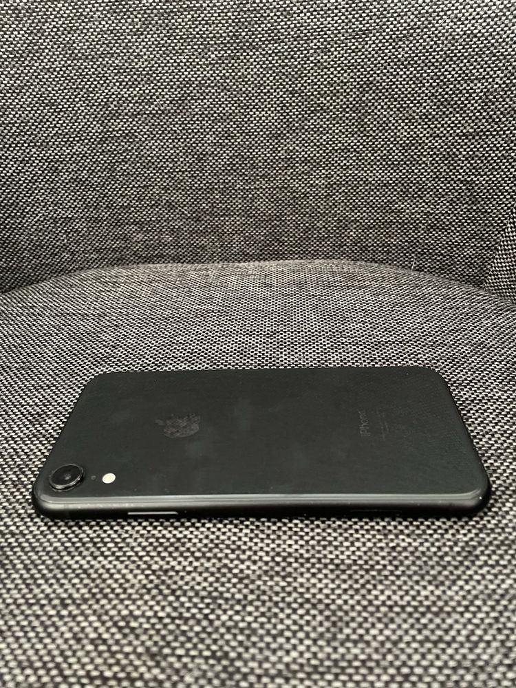 Iphone XR 64GB black + etui