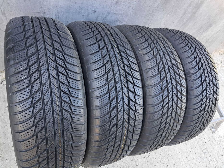 Резина зима НОВА Bridgestone 205/65 R16 Blizzak LM001 *