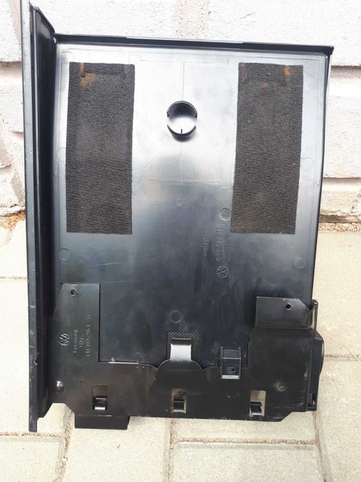 Schowek/podłokietnik VW Golf IV