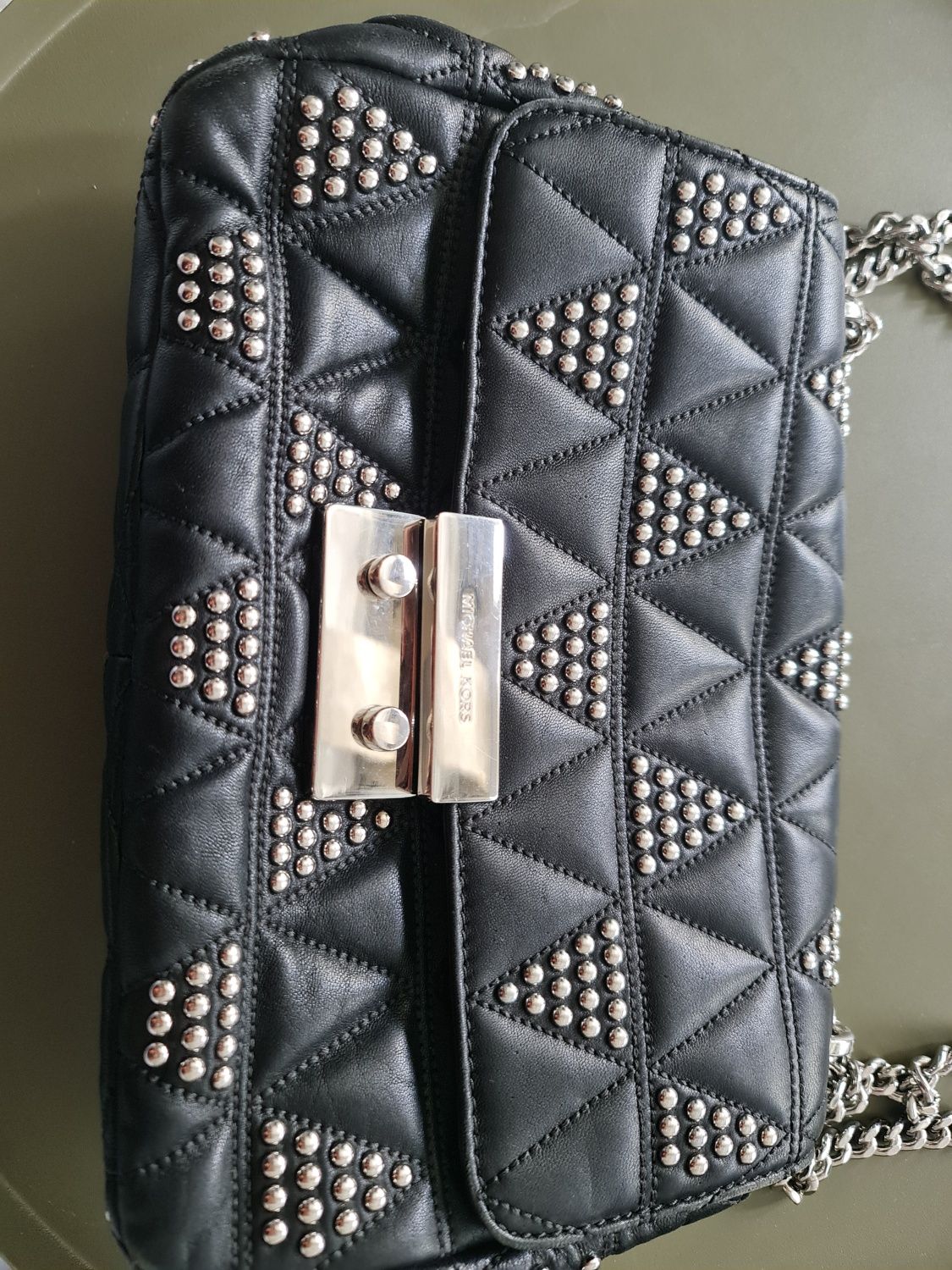 Michael Kors torebka ćwieki jety y2k srebrna skóra naturalna sloan sko