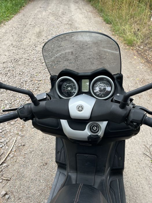 Продам скутер 2011 року Yamaha X-Max 125