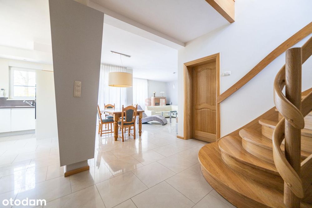 Piękny dom na dużej działce przy lesie. Nadolice Wielkie