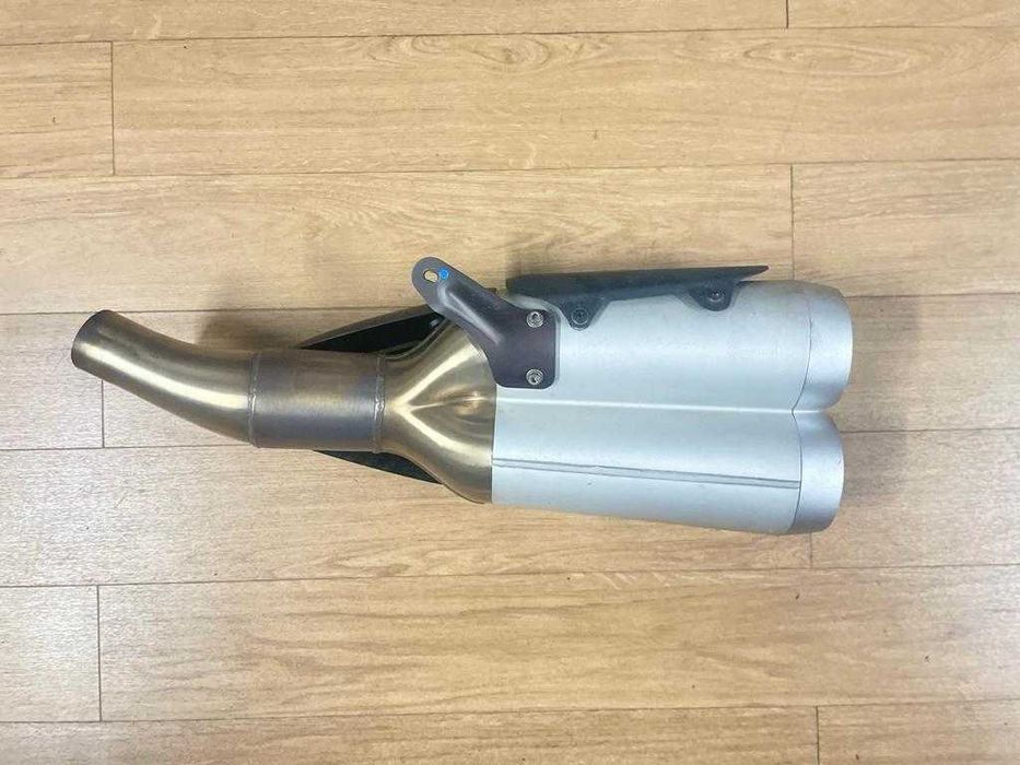 ESCAPE ORIGINAL PARA DUCATI DIAVEL