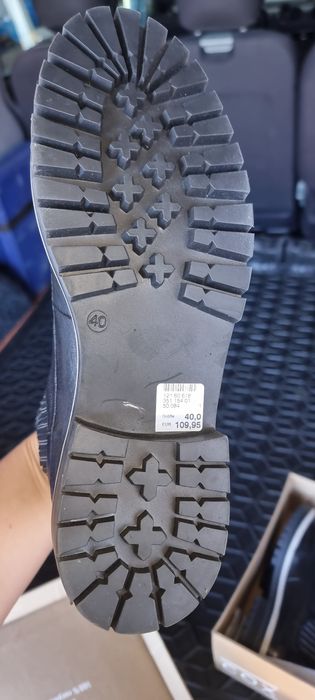 Стильні ,шкіряні ботінки COX 40р