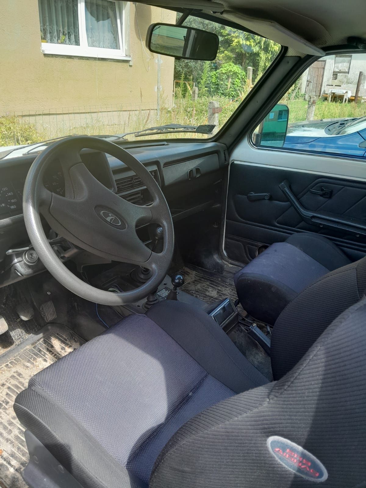 Auto Lada rok 2005