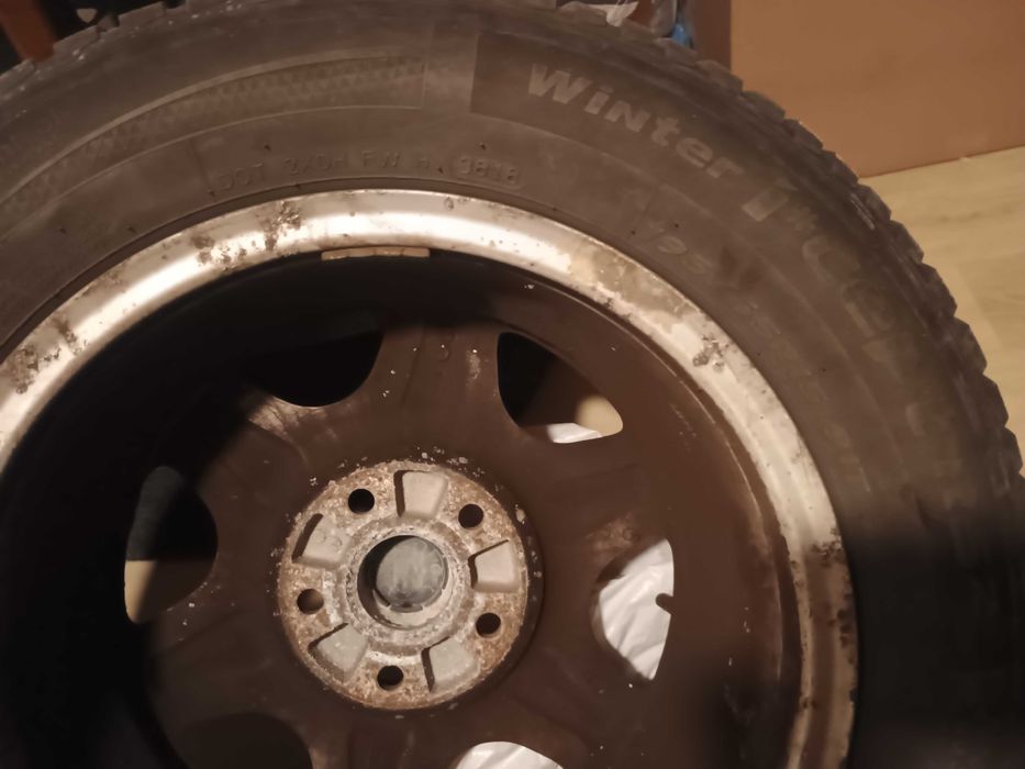 4 koła na felgach aluminiowych 15" Seat LEON z 2018r. opony zimowe