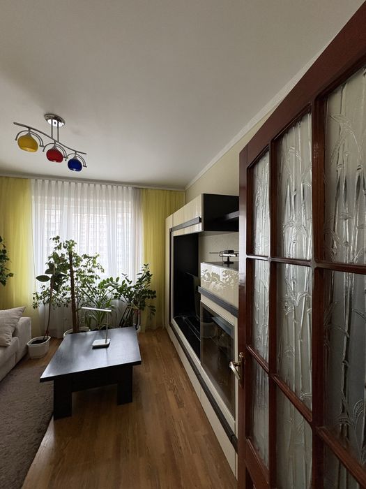 Продам 3-х комнатную квартиру на холодной горе