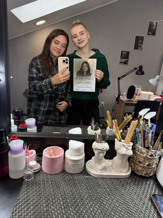 Брови вдома!Майстер на виїзд для мам у декреті та зайнятих жінок!