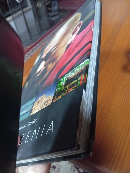 Spojrzenia Małgorzata Strzelec album