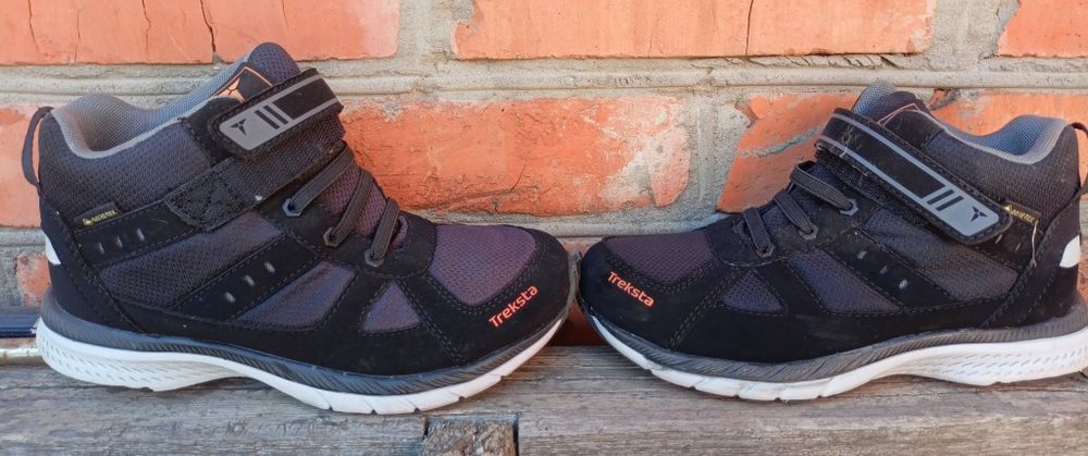 Дитяче підліткове якісне взуття Treksta, Everest, Nike, Merrell