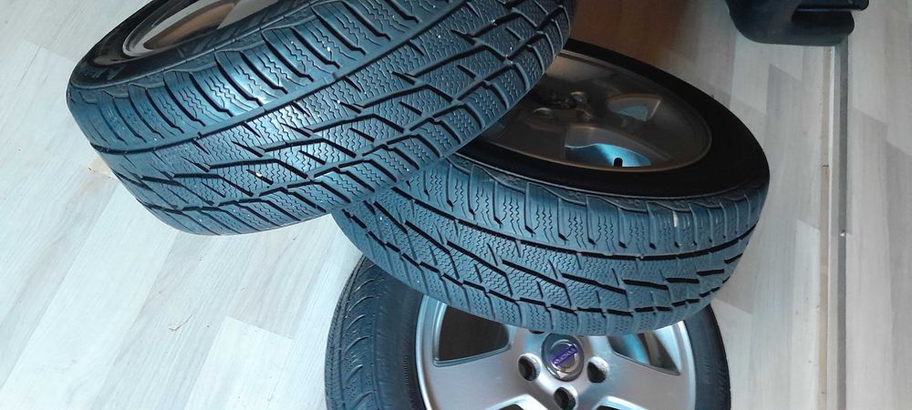 Koła Aluminiowe Volvo,Ford 5x108  z oponami zimowymi R15 195/50