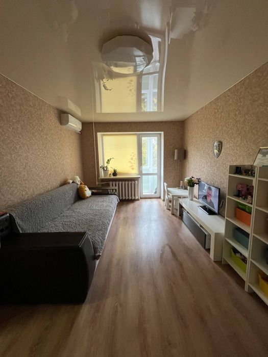 Продам 2-х к. кв пер.23 августа 5 Метро Ботсад 12 минут пешком