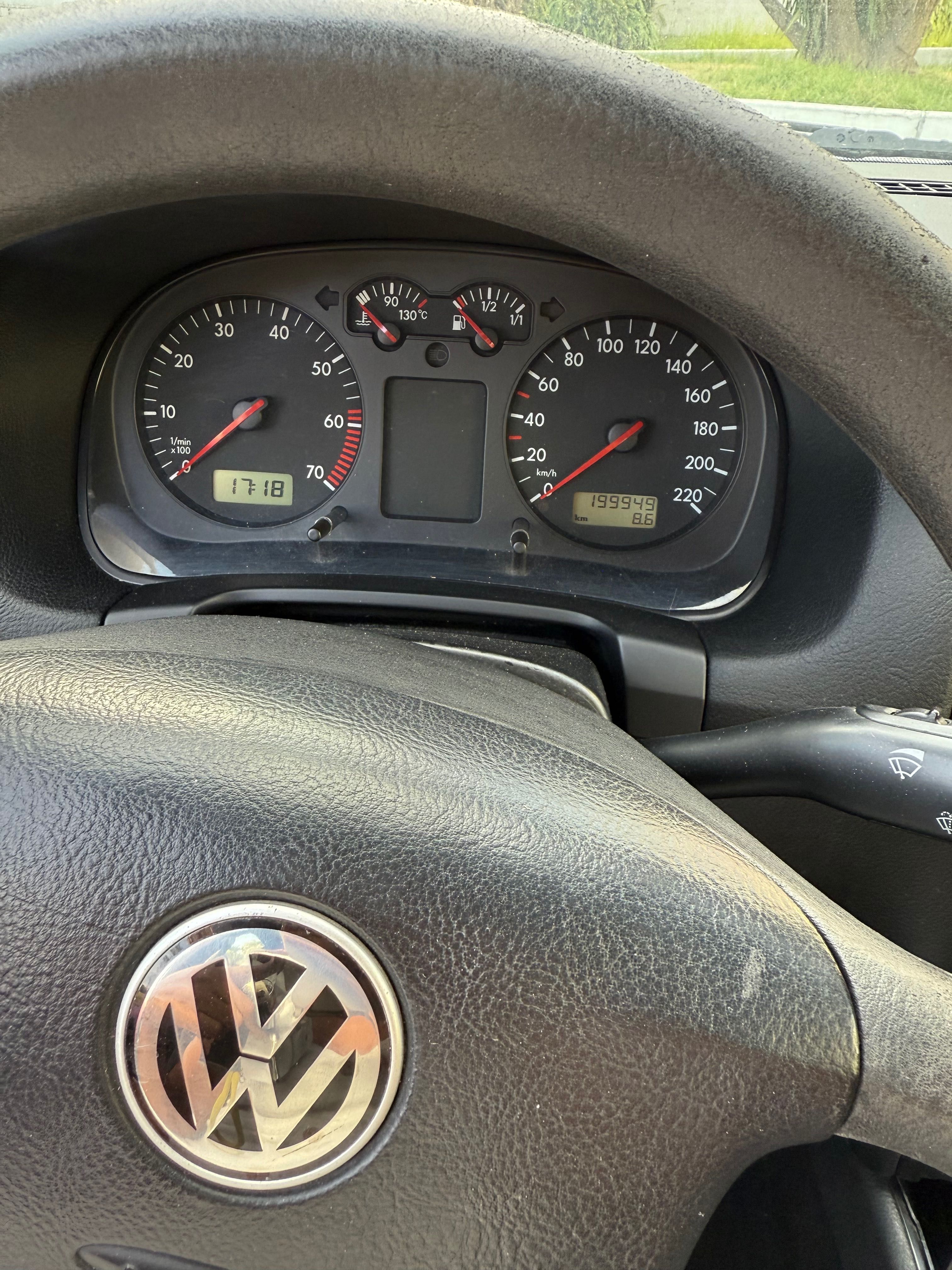 Golf 1.4 ano 2000