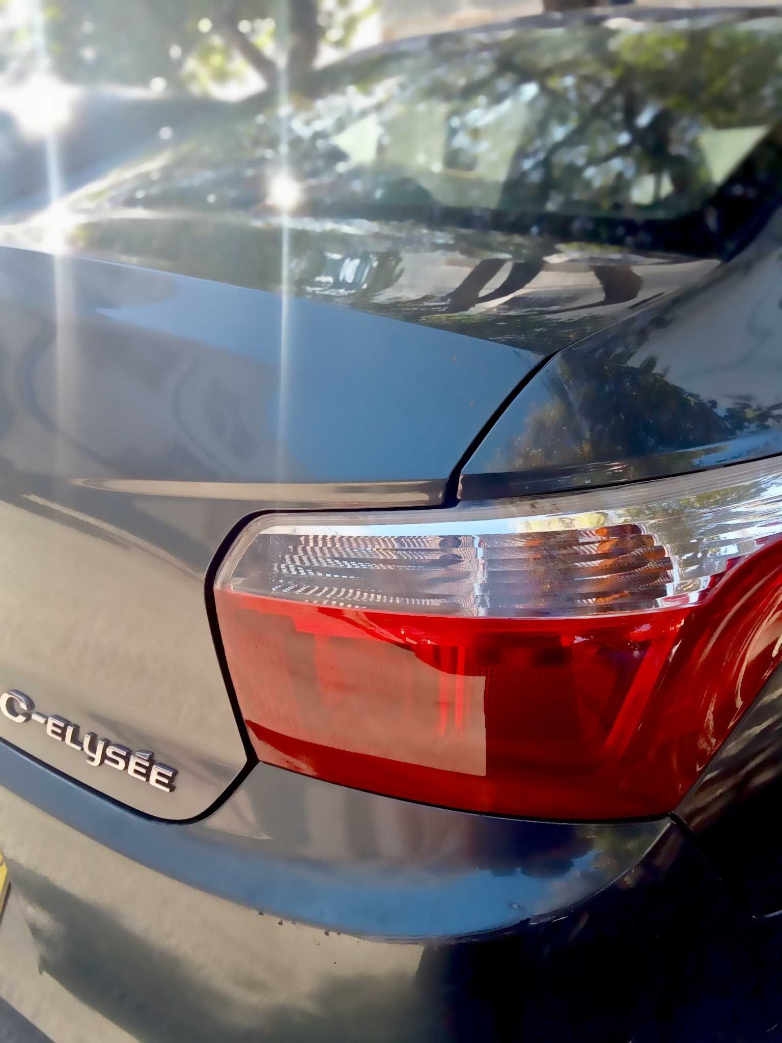 Citroën C-Elysée econômico, espaçoso, confiável, oportunidade única!