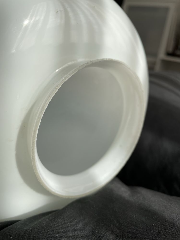 Prl 60 lata mleczno bialy duzy klosz do lampy