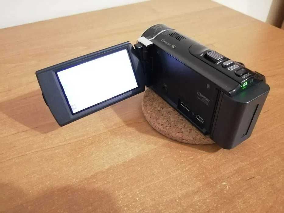 Відеокамера SONY HDR-CX210E